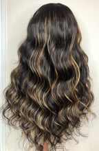 Load image into Gallery viewer, Mariah closure wig (Pre-order)